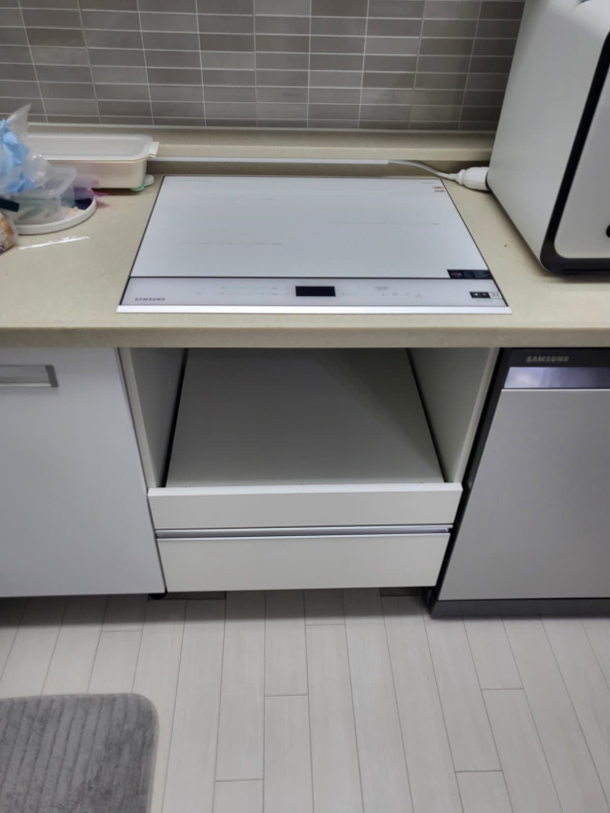 대덕구 싱크대 하부장 리폼, 인덕션 아래 빈 칸을 서랍 두 단으로 짜 넣은 시공